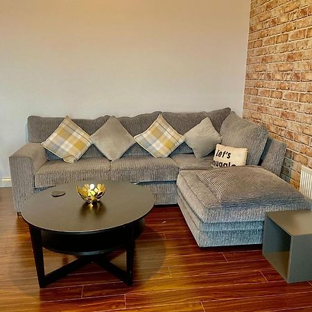 2 Bedroom City-Centre Apartment With Free Parking Μπέλφαστ Εξωτερικό φωτογραφία